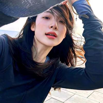 丹顶鹤女孩